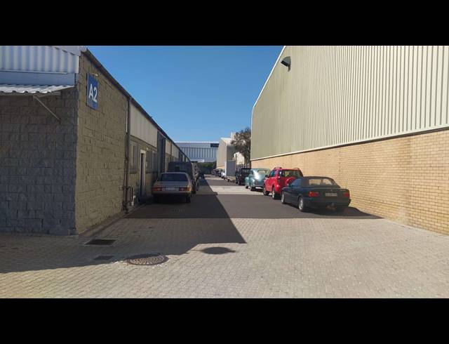 1,382M² WAREHOUSE TO LET IN EPPING INDUSTRIAL